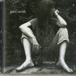 SMITH PATTI - Trampin'